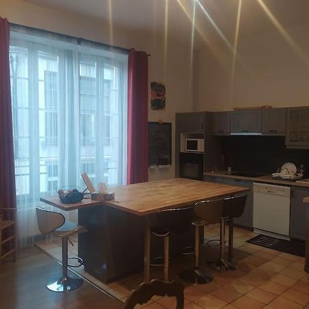 Chambre Dans Appartement De Caractere Dole Exterior foto